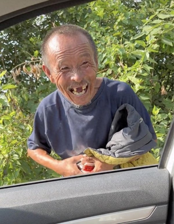 聚盈策略 湖南益阳“网红”罗几因车祸去世，一份单纯的欢乐终结 村委会书记：他在被撞地点几百米外被发现